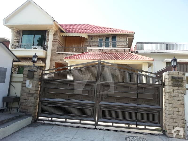 3 Beds Well Belt Furnished Unit House Available For Rent