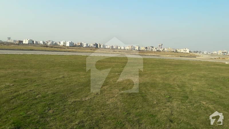 4 Marla Commercial Plot Is Available For Sale In Dha Phase 8 Block Z2