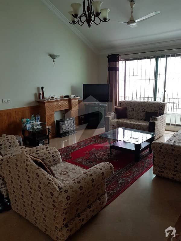 Beautiful Fully Furnished 3 Bedrooms Portion For Rent