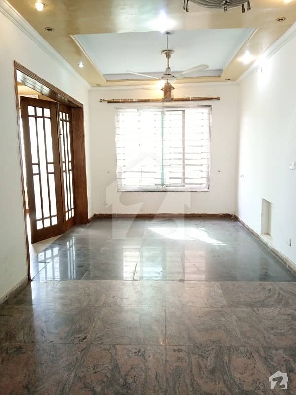 Kanal Beautiful Ground Portion For Rent In Bahria Town Phase 3