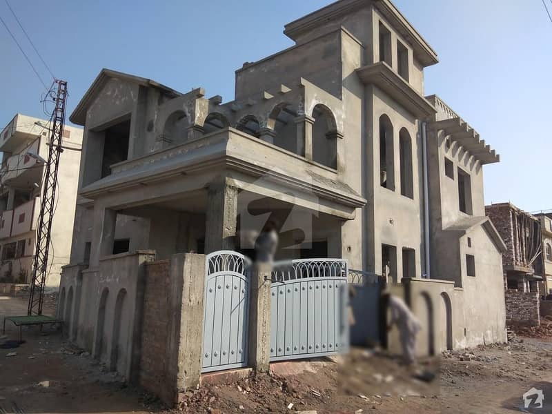 نیو لالہ زار راولپنڈی میں 5 کمروں کا 6 مرلہ مکان 1.3 کروڑ میں برائے فروخت۔