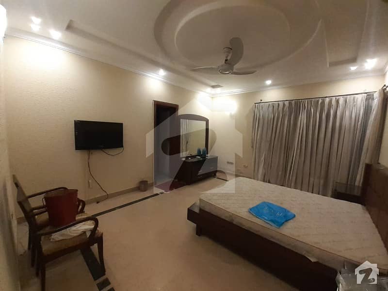 ڈیفینس رایا ڈی ایچ اے ڈیفینس لاہور میں 5 کمروں کا 14 مرلہ مکان 90 ہزار میں کرایہ پر دستیاب ہے۔