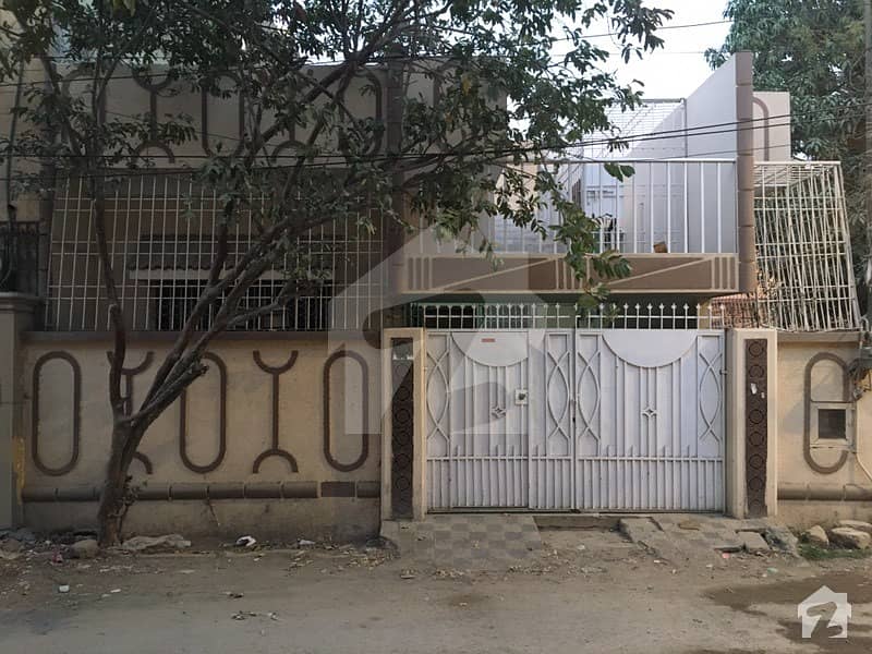 میٹروول کالونی - بلاک 2/3 میٹروول کالونی کراچی میں 2 کمروں کا 5 مرلہ مکان 1.35 کروڑ میں برائے فروخت۔