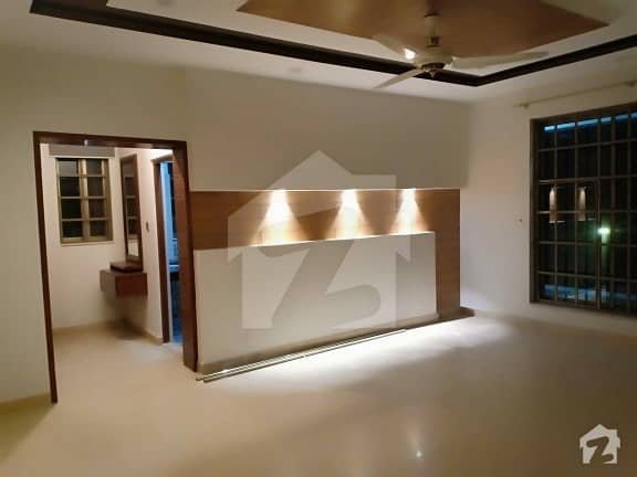 One Kanal Brand New Portion With Designer Graphics And Beautiful House For Rent At Hot Location