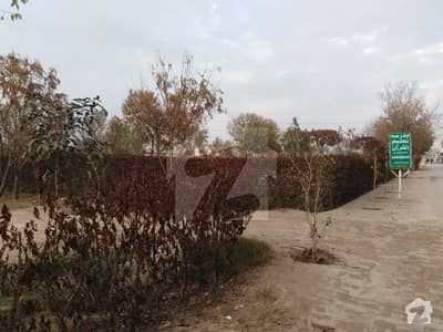 گلشن۔اے۔اقبال فیصل آباد میں 10 مرلہ رہائشی پلاٹ 55 لاکھ میں برائے فروخت۔