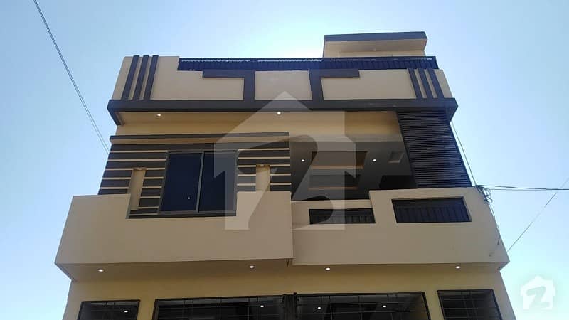 ریگی ماڈل ٹاؤن پشاور میں 8 کمروں کا 5 مرلہ مکان 1.7 کروڑ میں برائے فروخت۔