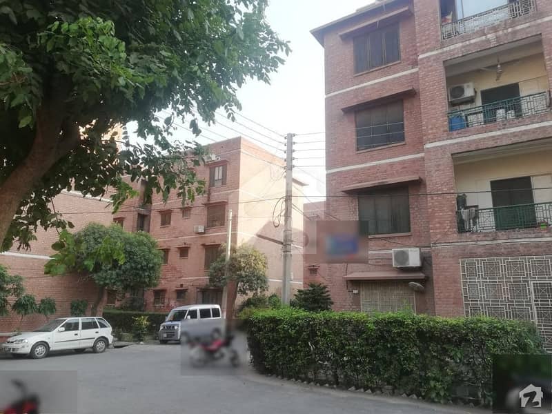 Ground Floor Flat For Sale In Pha Colony Uet Lahore