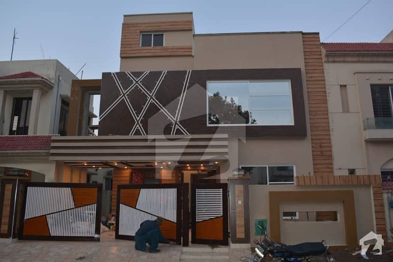 10 Marla Luxury Brand New Double Unit Banglow For Sale In Jasmine Block Bahria Town Lahore