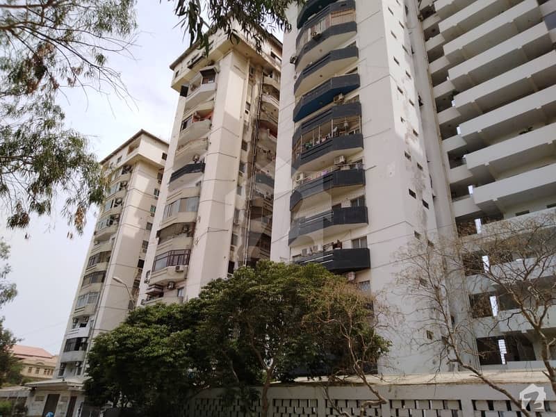 3 Bed Room Sea Cliff Apartment In Clifton Block 9