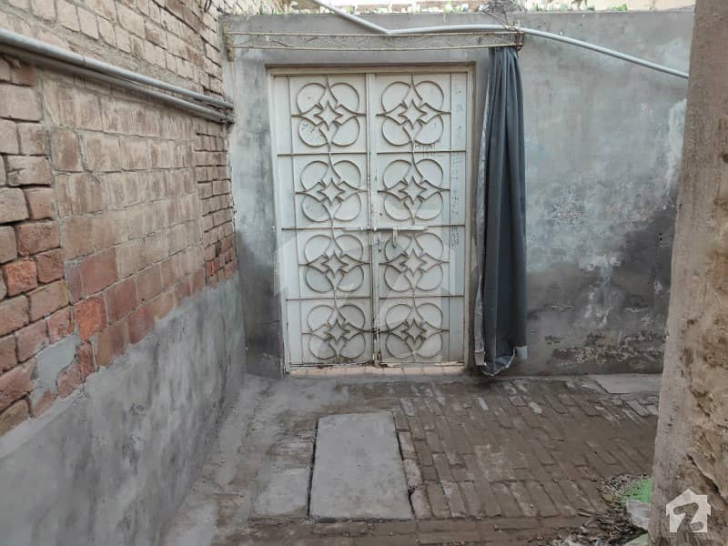 9.5 Marla Single Storey House For Sale In Peer Khurshed Colony Multan