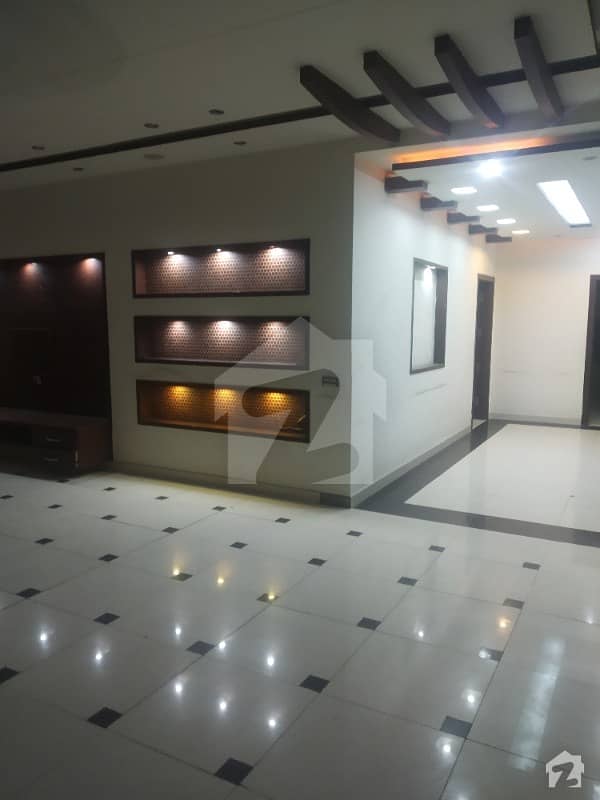 15 Marla Full House Available For Rent In Valencia Town Lahore