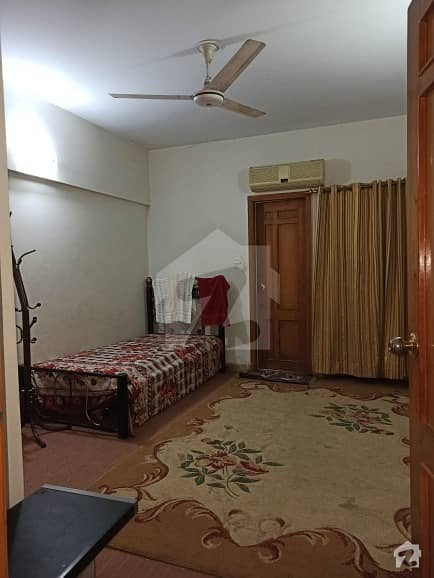 ایف ۔ 10 مرکز ایف ۔ 10 اسلام آباد میں 2 کمروں کا 6 مرلہ فلیٹ 1 کروڑ میں برائے فروخت۔