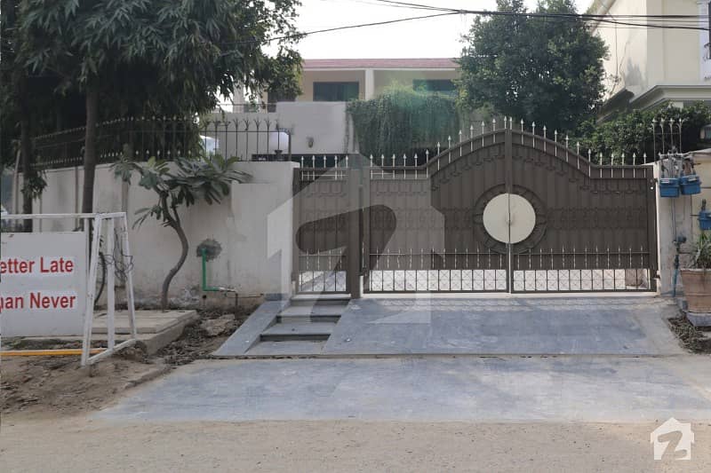 ڈی ایچ اے فیز 1 ڈیفنس (ڈی ایچ اے) لاہور میں 6 کمروں کا 1 کنال مکان 3.7 کروڑ میں برائے فروخت۔