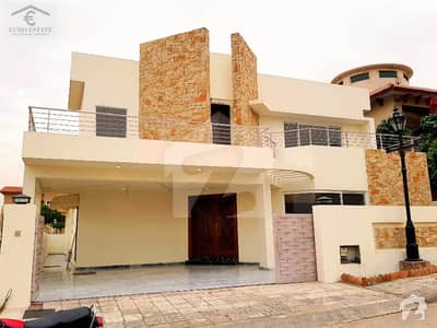 Amazing 1 Kanal House Is For Sale At Heighted Location Amazing 1 Kanal House Is For Sale At Heighted Location