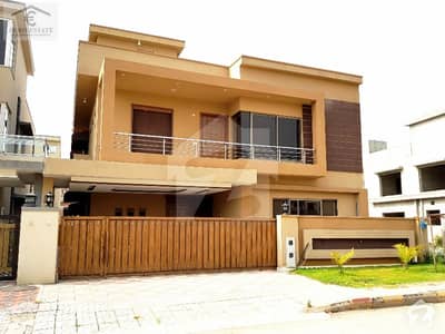 Elegant 12 Marla Spacious House For Sale Elegant 12 Marla Spacious House For Sale