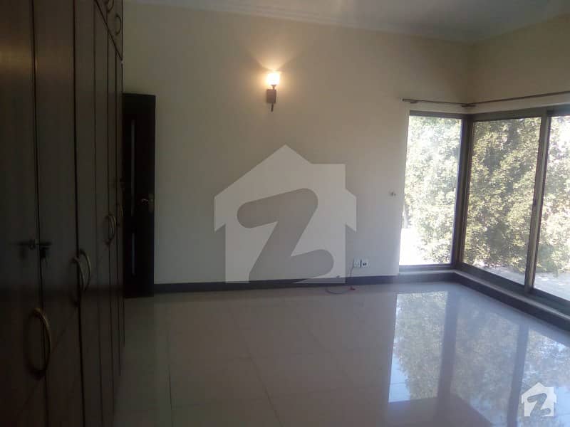 Kanal Slightly Use Out Class Bungalow Available For Rent Near Wateen Chock