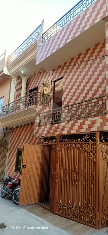 مُون کالونی لاہور میں 4 کمروں کا 5 مرلہ مکان 1.15 کروڑ میں برائے فروخت۔