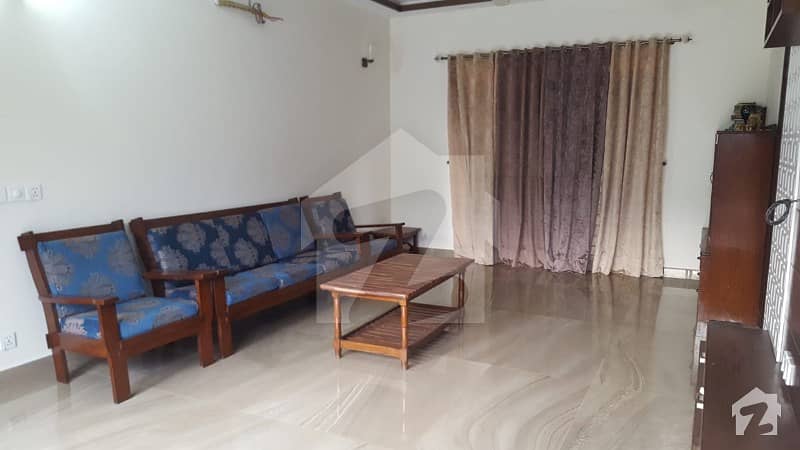 Near Park 1 Kanal Upper Portion For Rent In DHA Defence