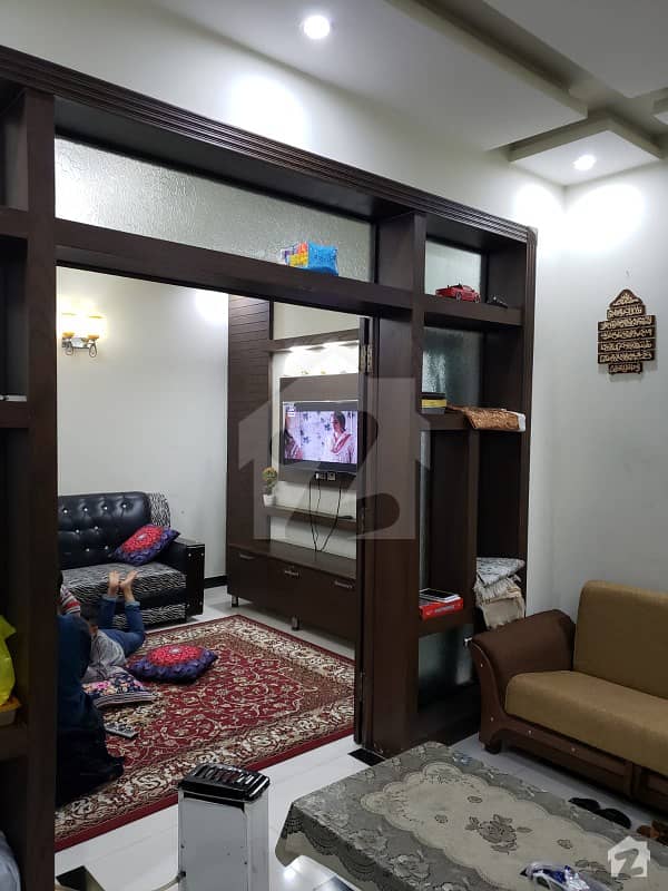 بحریہ ٹاؤن ۔ بلاک اے اے بحریہ ٹاؤن سیکٹرڈی بحریہ ٹاؤن لاہور میں 3 کمروں کا 5 مرلہ کمرہ 10 ہزار میں کرایہ پر دستیاب ہے۔
