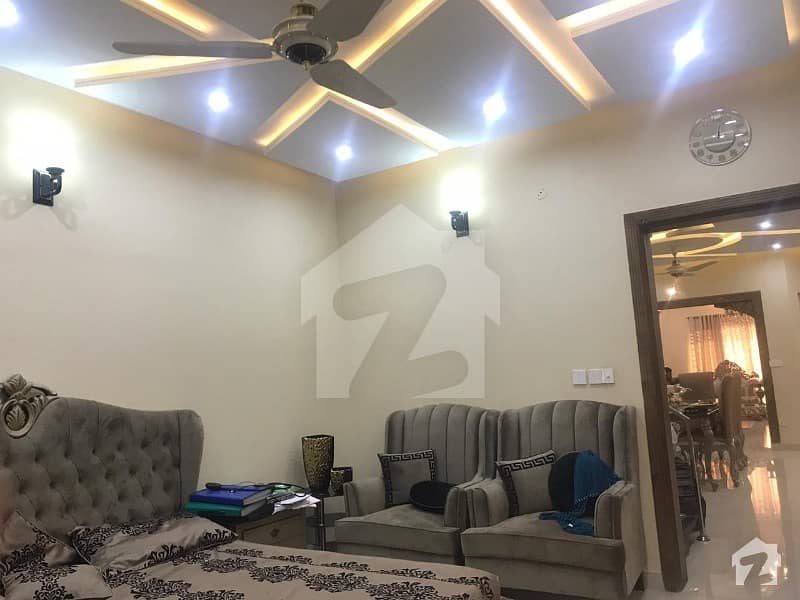بحریہ ٹاؤن فیز 7 بحریہ ٹاؤن راولپنڈی راولپنڈی میں 4 کمروں کا 10 مرلہ مکان 3 کروڑ میں برائے فروخت۔
