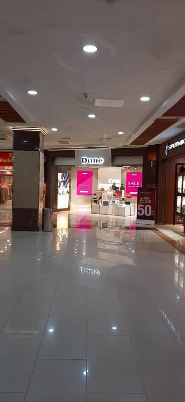 Beautiful Commercial Building Is Available For Sale Beautiful Commercial Building Is Available For Sale
