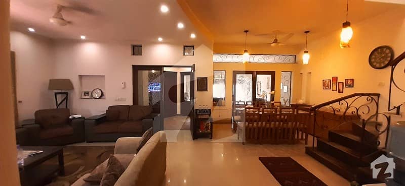 10 Marla House Available For sale in Lahore DHA Phase 4 Block GG
