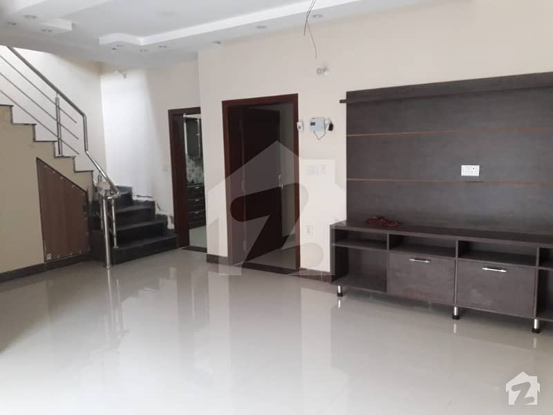 10 Marla Lower Portions for Rent in Bahria town lahore