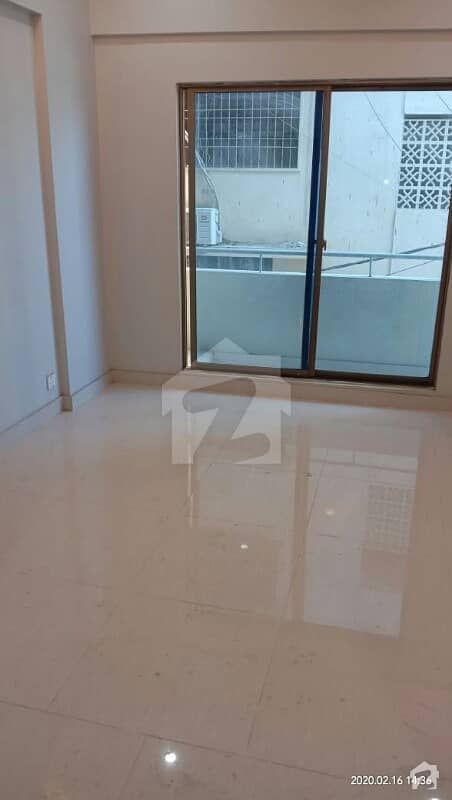 Flat For Sale   Big Bukhari Commercial 1st Floor With Lift Car Parking Need And Clean Location 1250 Sq Feet Any Time Visit
