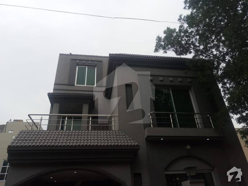10 Marla Beautiful Double Unit House For Rent In Jasmine Block Bahria Town Lahore
