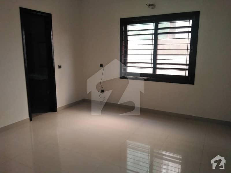 Full Floor 03 Bed D/D  Apartment Available For Rent