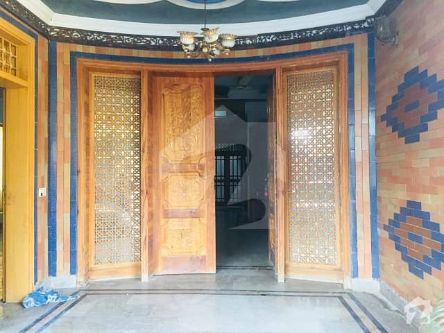 سورج میانی ملتان میں 3 کمروں کا 12 مرلہ زیریں پورشن 22 ہزار میں کرایہ پر دستیاب ہے۔