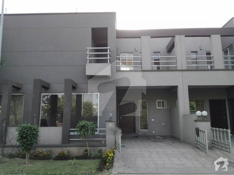 A Beautifully Build House At Good Location A Beautifully Build House At Good Location