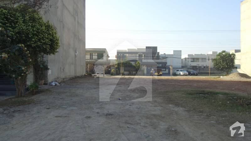 Commercial 8 Marla Plot In Block Xx For Sale In Investor Rate