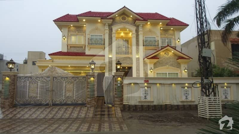 1 Kanal Beautiful Italian Villa For Sale In BB Block Of DHA Phase 4 Lahore