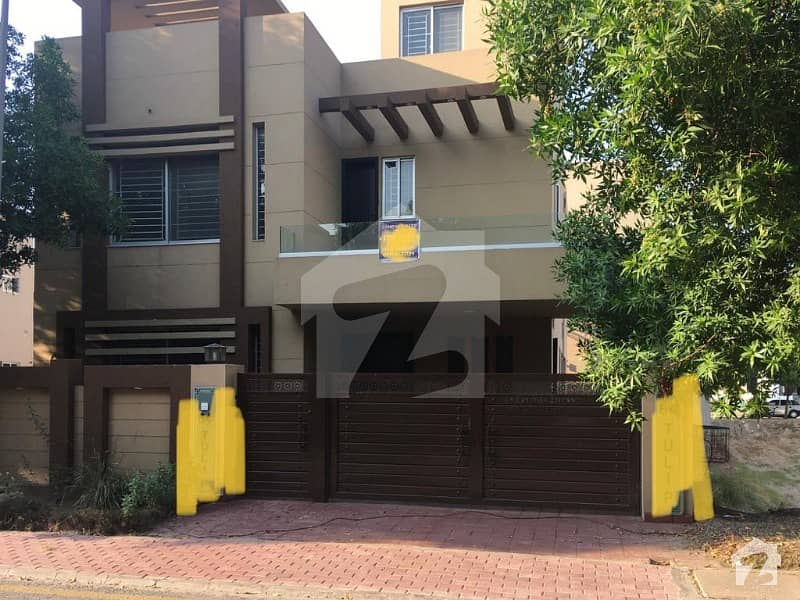 10 Marla Beautiful And Well Constructed LDA Approved Used House At Ideal Location Is Available For Sale In Tulip Block
