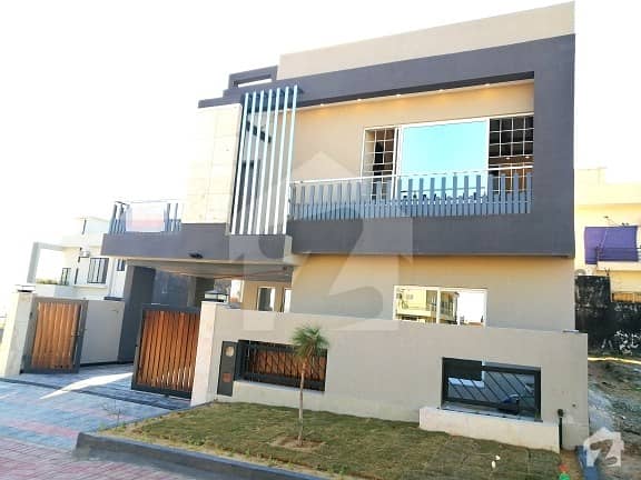 بحریہ ٹاؤن فیز 8 بحریہ ٹاؤن راولپنڈی راولپنڈی میں 5 کمروں کا 10 مرلہ مکان 2.5 کروڑ میں برائے فروخت۔