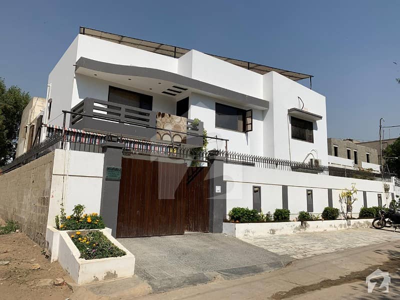 Bungalow Available For Sale At Outstanding Location Of Dha