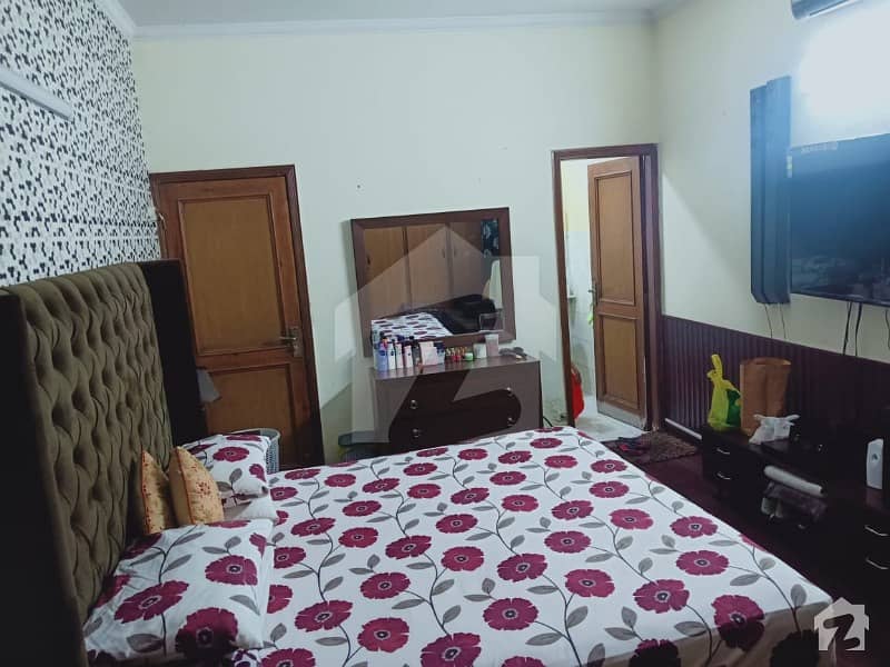 10 Malra Furnished Bungalow For Sale Best Location Near Park Owner Needy