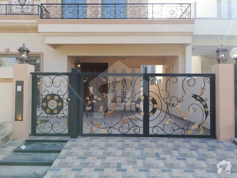 10 Marla Brand New Luxury House Is Available For Sale