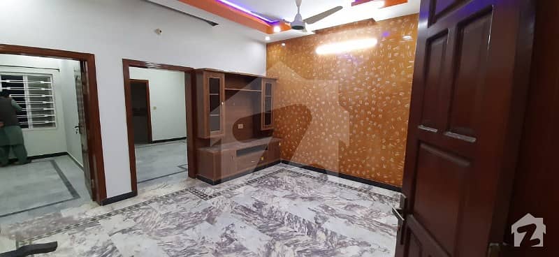 چکلالہ سکیم 3 چکلالہ سکیم راولپنڈی میں 2 کمروں کا 5 مرلہ زیریں پورشن 26 ہزار میں کرایہ پر دستیاب ہے۔