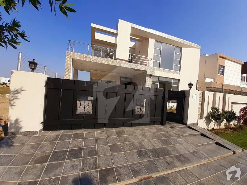 1 Kanal Bungalow In Prime Location Available For Rent In DHA Phase 6 A