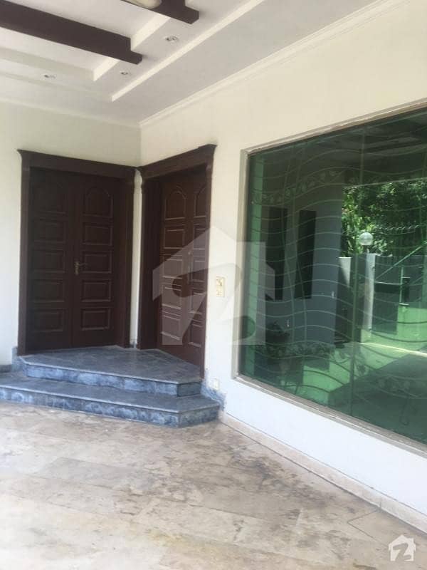 LAHORE GRANDE OFFER ONE KANAL UPPER PORTION SLIGHTLY USE HOUSE FOR RENT IN DHA LAHORE