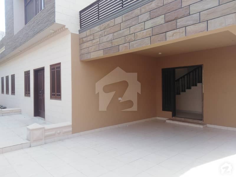 600 Yards Bungalow Renovated Avaialble For Sale