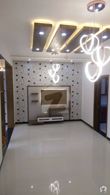 5 Marla Upper Portion For Rent  Near Safari Mall Bahria Town Lahore