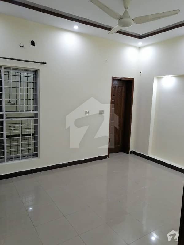 5 Marla Beautiful House Available For Rent In Sector D Block Bb Bahria Town