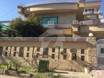 F-11 House Available For Sale Size 50x90 6 Bed With Bath F-11 House Available For Sale Size 50x90 6 Bed With Bath