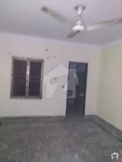 1 Bed Upper Portion For Rent Near Emporium Mall