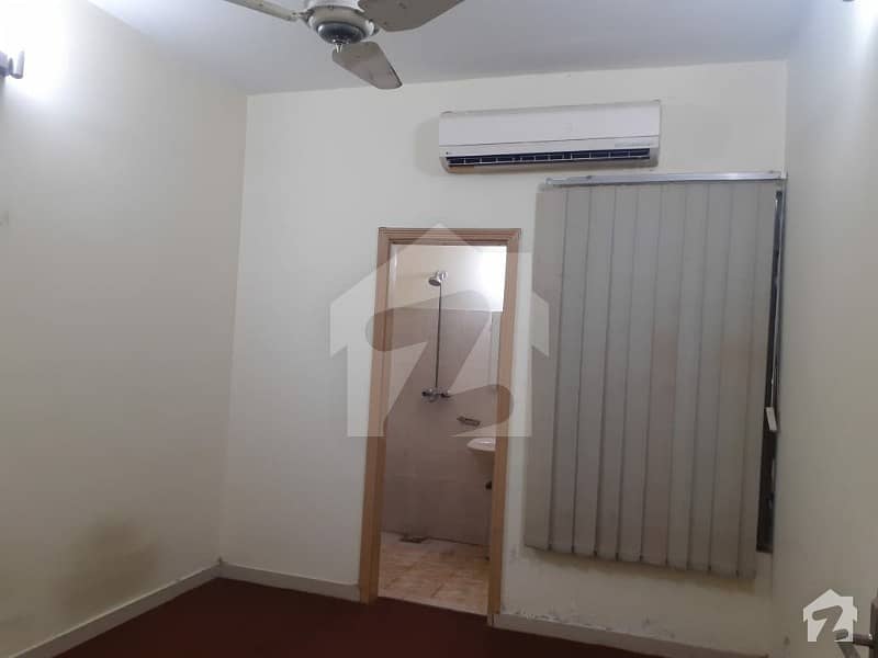 1 Kanal Upper Portion Available For Rent With 3 Bed New Type Tile Flooring