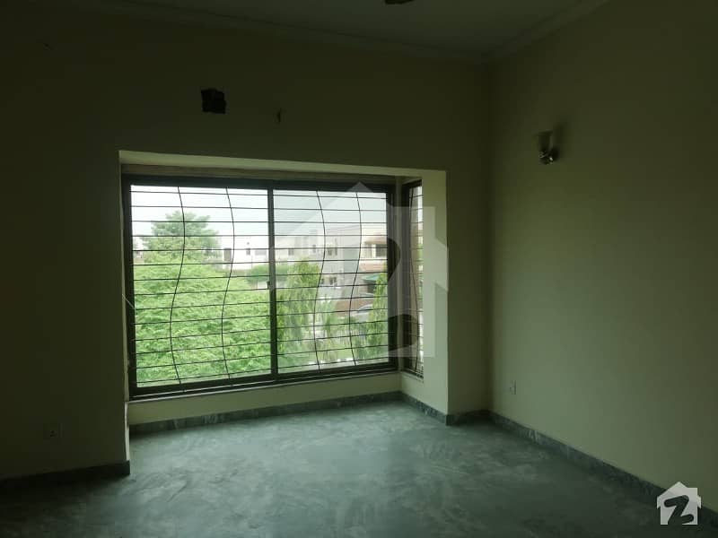 1 Kanal House at very ideal location in Lake City Sector M1 Lake City