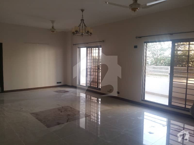 Askari Tower 1 Open View South Face 3 Bedroom Apartment Available For Sale On 3rd Floor